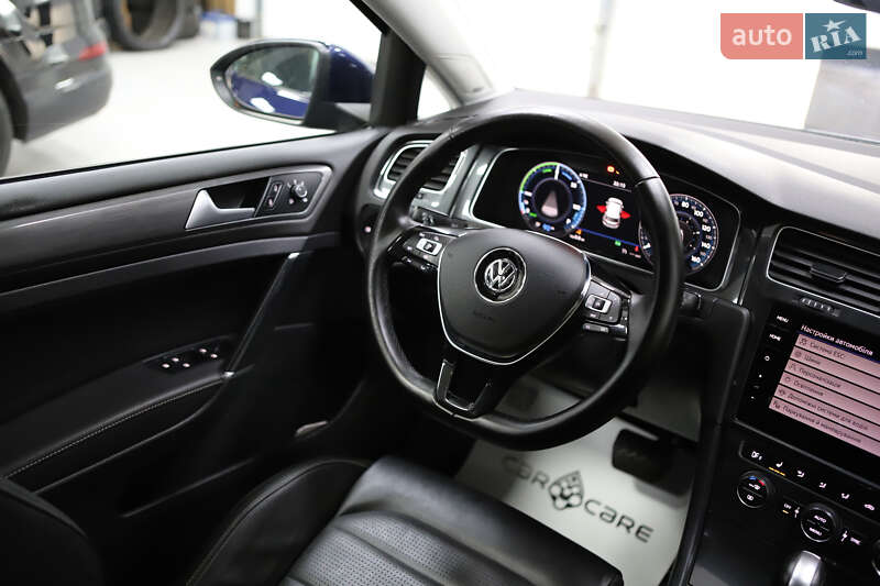 Хетчбек Volkswagen e-Golf 2021 в Дрогобичі