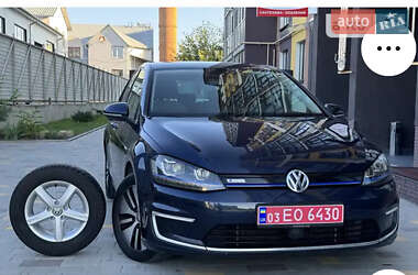 Хетчбек Volkswagen e-Golf 2015 в Івано-Франківську