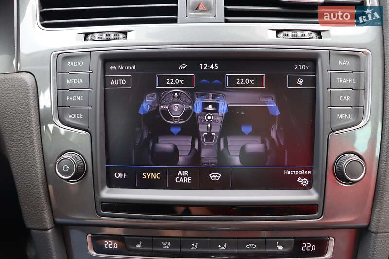 Хэтчбек Volkswagen e-Golf 2016 в Львове