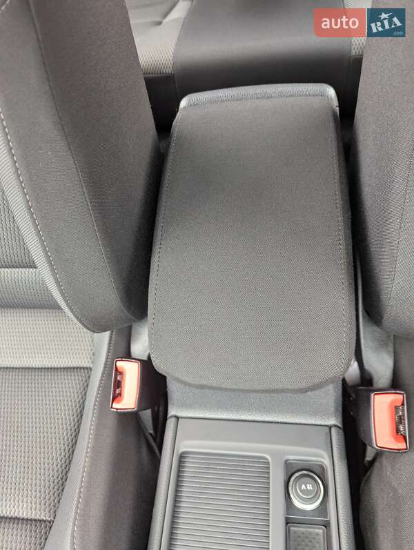 Хетчбек Volkswagen e-Golf 2020 в Вінниці