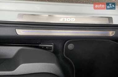 Хэтчбек Volkswagen e-Golf 2020 в 