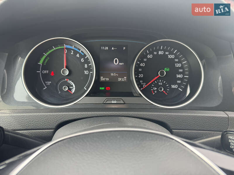 Хетчбек Volkswagen e-Golf 2020 в Львові