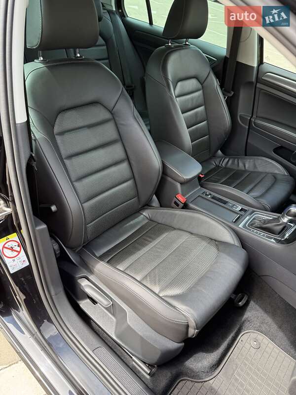 Хэтчбек Volkswagen e-Golf 2017 в Луцке фото 20 Хэтчбек Volkswagen e-Golf 2017 в Луцке