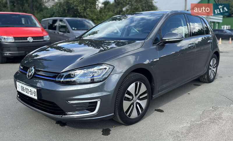 Хэтчбек Volkswagen e-Golf 2019 в Киеве