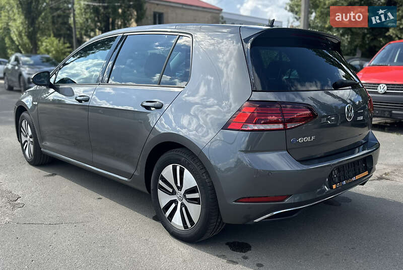 Хэтчбек Volkswagen e-Golf 2019 в Киеве