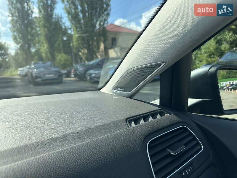 Хэтчбек Volkswagen e-Golf 2019 в Киеве
