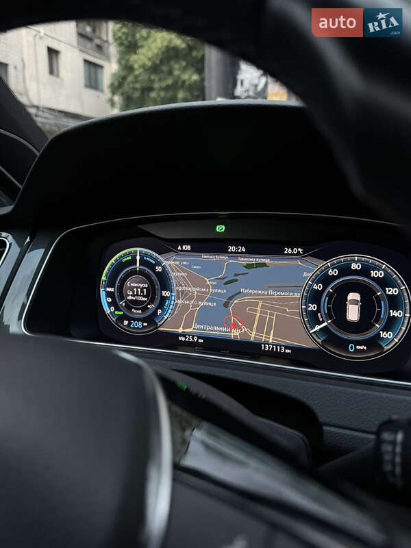 Хетчбек Volkswagen e-Golf 2019 в Дніпрі