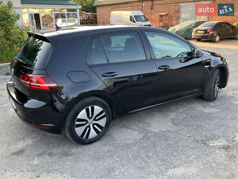 Хетчбек Volkswagen e-Golf 2014 в Сумах