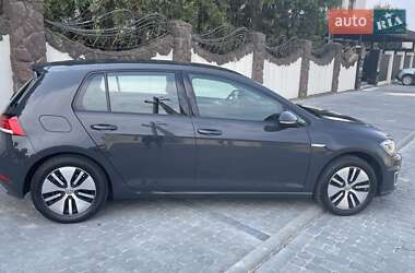 Хэтчбек Volkswagen e-Golf 2019 в 