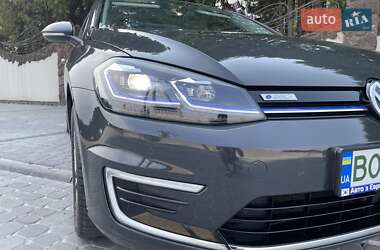 Хэтчбек Volkswagen e-Golf 2019 в 