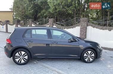 Хэтчбек Volkswagen e-Golf 2019 в 