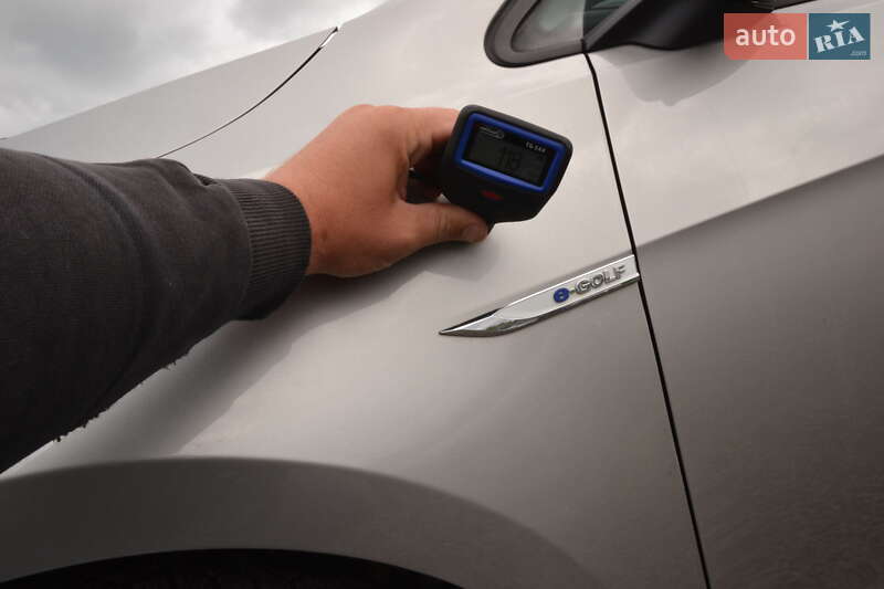 Хэтчбек Volkswagen e-Golf 2016 в Луцке