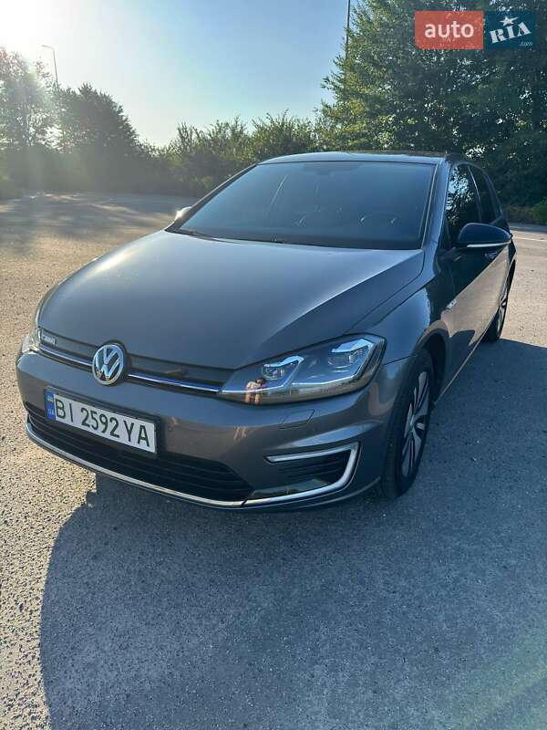 Хэтчбек Volkswagen e-Golf 2017 в Полтаве