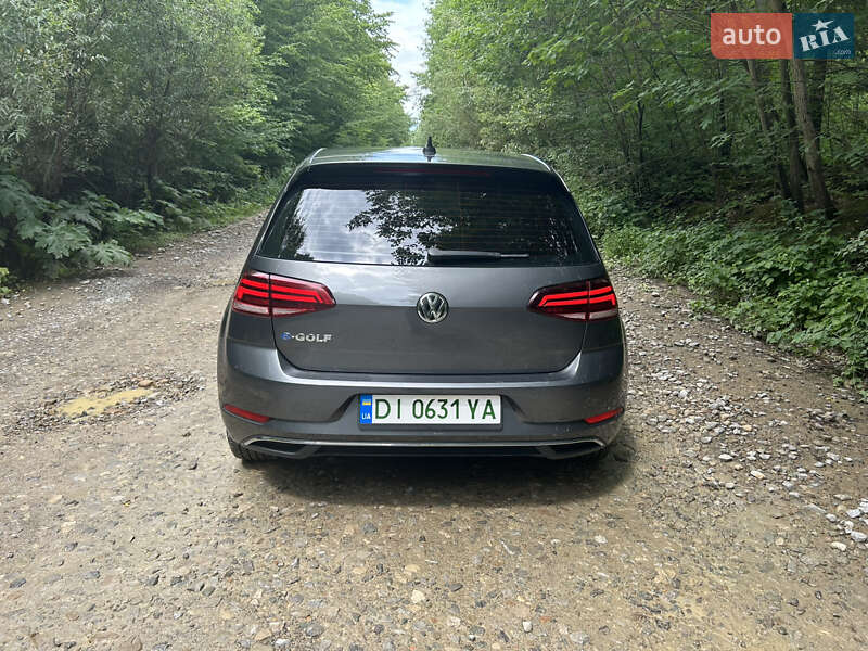 Хэтчбек Volkswagen e-Golf 2017 в Отынии