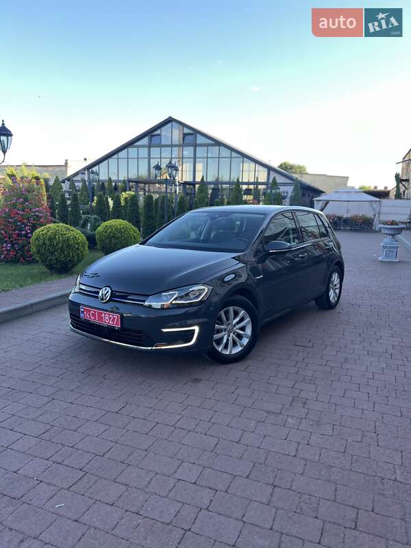 Volkswagen e-Golf 2021