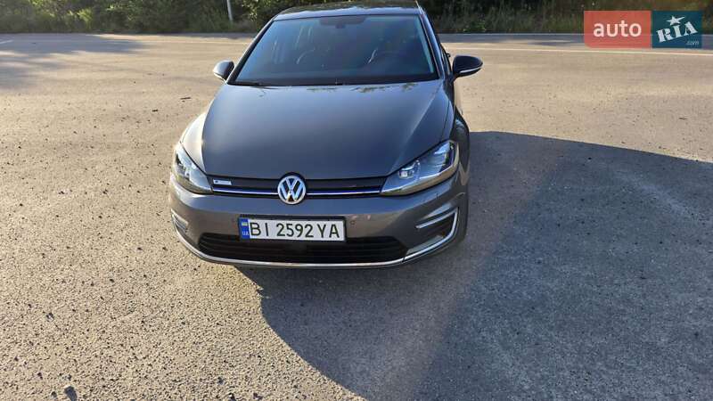 Хэтчбек Volkswagen e-Golf 2017 в Полтаве