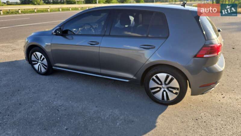 Хэтчбек Volkswagen e-Golf 2017 в Полтаве