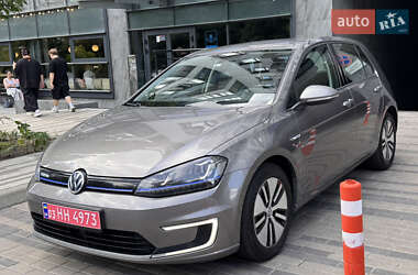 Хэтчбек Volkswagen e-Golf 2015 в Киеве