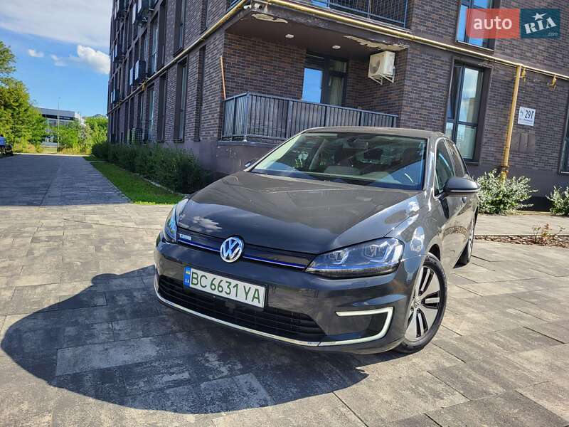 Volkswagen e-Golf 2015