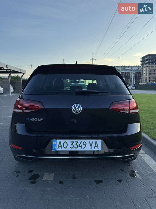 Хетчбек Volkswagen e-Golf 2018 в Ужгороді