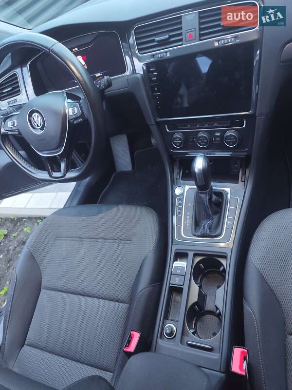 Хетчбек Volkswagen e-Golf 2020 в Львові