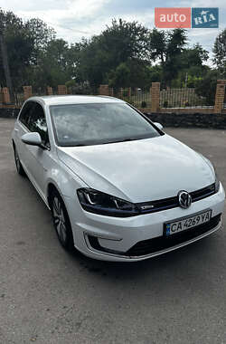 Хетчбек Volkswagen e-Golf 2015 в Черкасах
