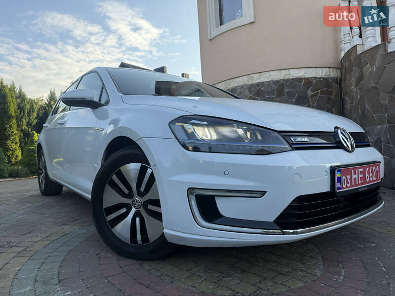 Volkswagen e-Golf 2015