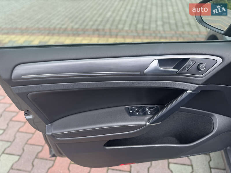 Хэтчбек Volkswagen e-Golf 2019 в Самборе
