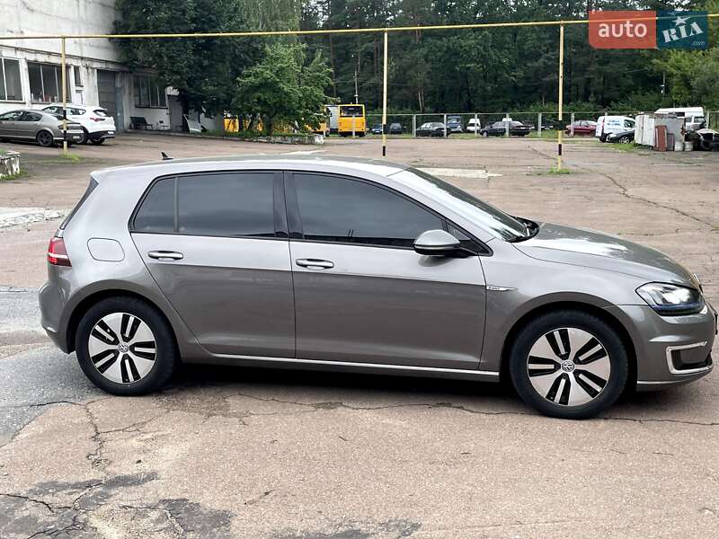 Хетчбек Volkswagen e-Golf 2014 в Житомирі