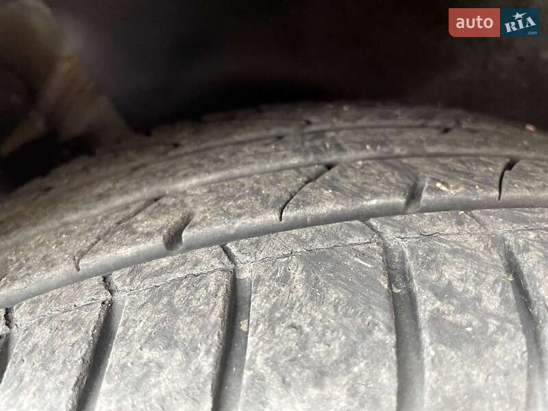 Хетчбек Volkswagen e-Golf 2014 в Житомирі