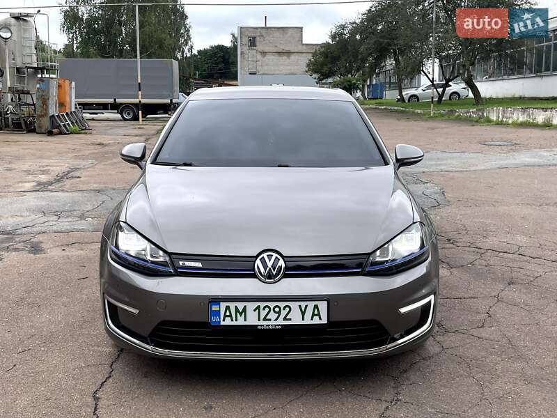 Хетчбек Volkswagen e-Golf 2014 в Житомирі