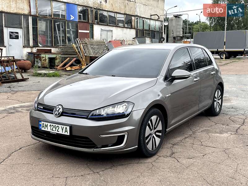 Хетчбек Volkswagen e-Golf 2014 в Житомирі