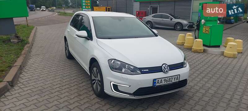 Хэтчбек Volkswagen e-Golf 2015 в Киеве фото Хэтчбек Volkswagen e-Golf 2015 в Киеве
