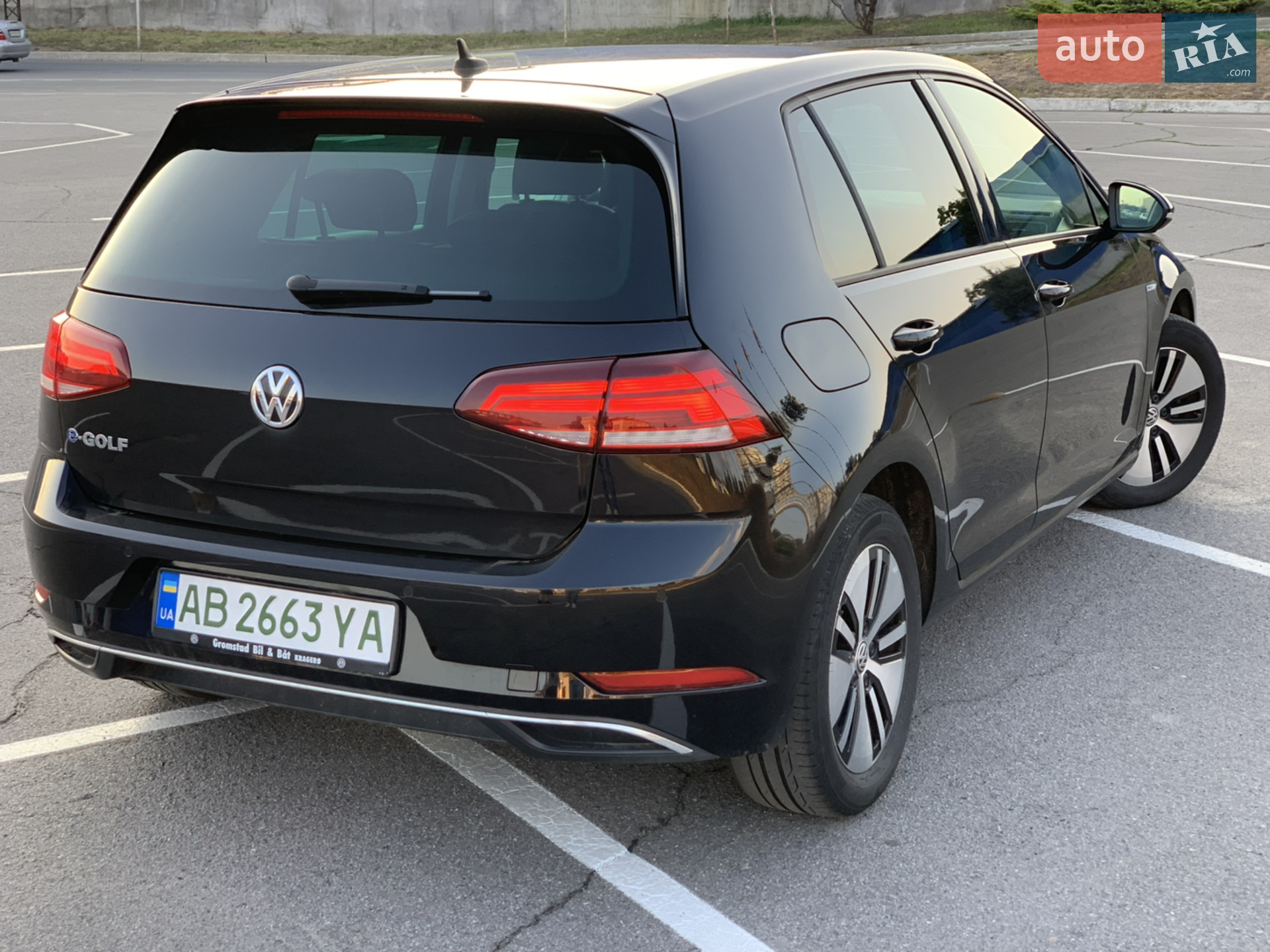 2017 Volkswagen Golf - мініатюра 10