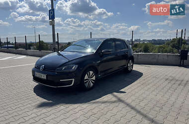Хэтчбек Volkswagen e-Golf 2015 в Горе