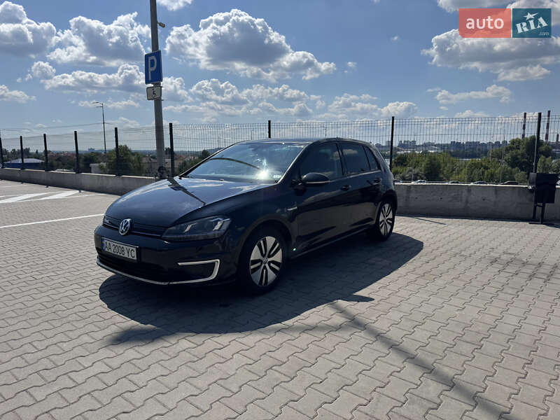 Volkswagen e-Golf 2015