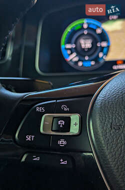Хэтчбек Volkswagen e-Golf 2020 в Днепре