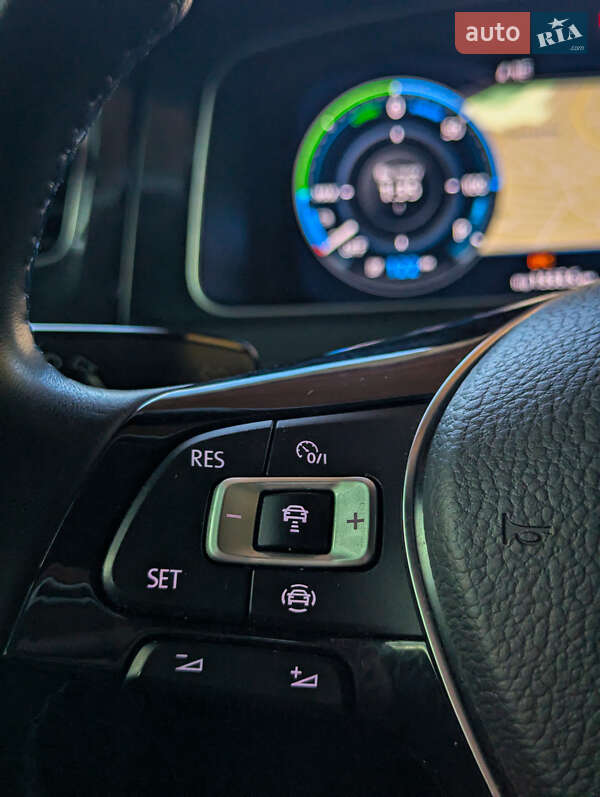 Хетчбек Volkswagen e-Golf 2020 в Дніпрі