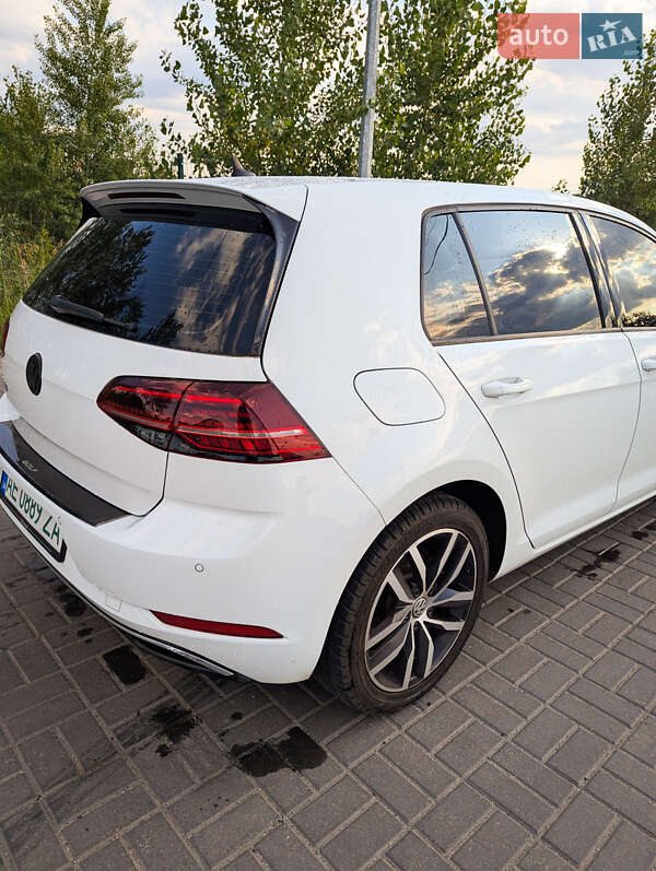 Хетчбек Volkswagen e-Golf 2020 в Дніпрі