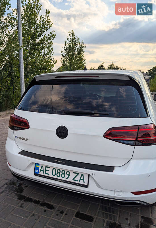 Хетчбек Volkswagen e-Golf 2020 в Дніпрі