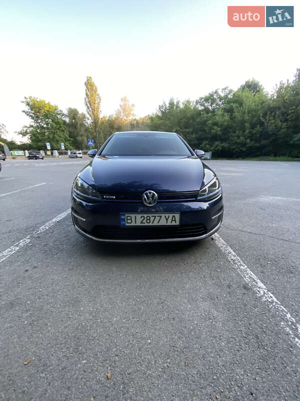 Хетчбек Volkswagen e-Golf 2015 в Полтаві