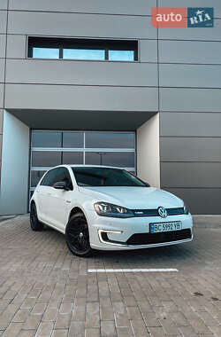Хетчбек Volkswagen e-Golf 2015 в Городку