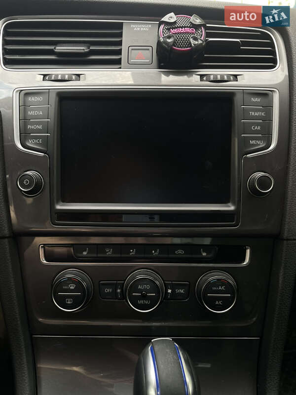 Хетчбек Volkswagen e-Golf 2017 в Харкові