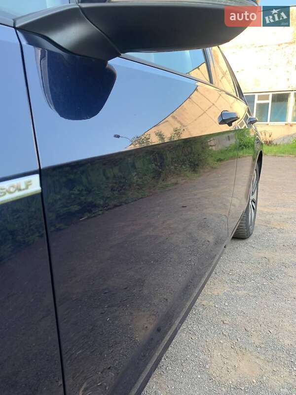 Хетчбек Volkswagen e-Golf 2014 в Мукачевому