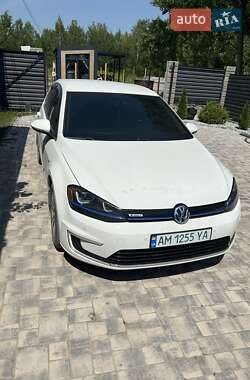 Хетчбек Volkswagen e-Golf 2015 в Житомирі