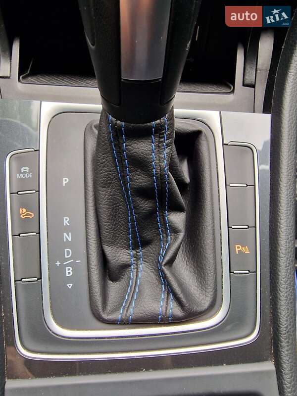 Хэтчбек Volkswagen e-Golf 2019 в Мукачево