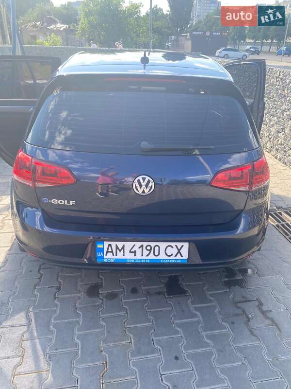 Хэтчбек Volkswagen e-Golf 2016 в Житомире