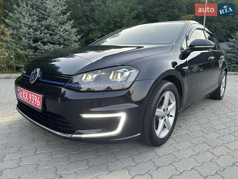 Хэтчбек Volkswagen e-Golf 2015 в Могилев-Подольске фото 8 Хэтчбек Volkswagen e-Golf 2015 в Могилев-Подольске