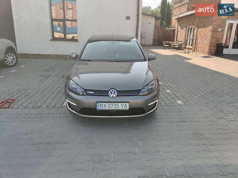 Хэтчбек Volkswagen e-Golf 2016 в Хмельницком