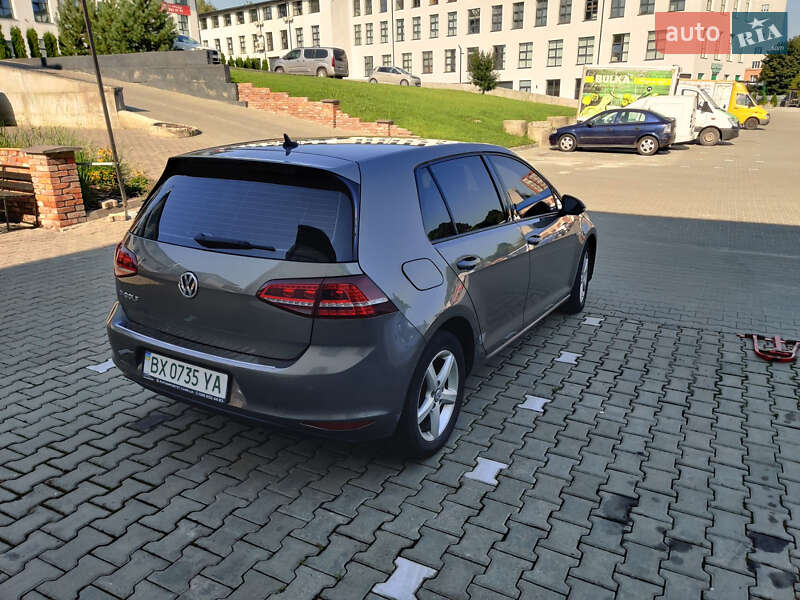 Хэтчбек Volkswagen e-Golf 2016 в Хмельницком